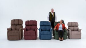 woman and man picking out a new lift chair together